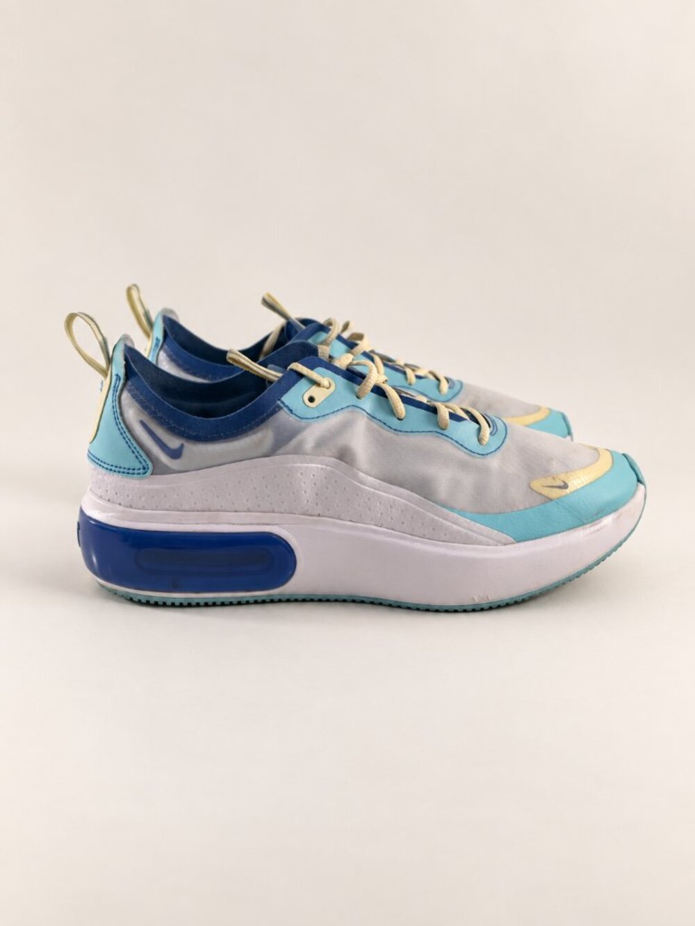 Nike Air Max Dia SE Sneakers